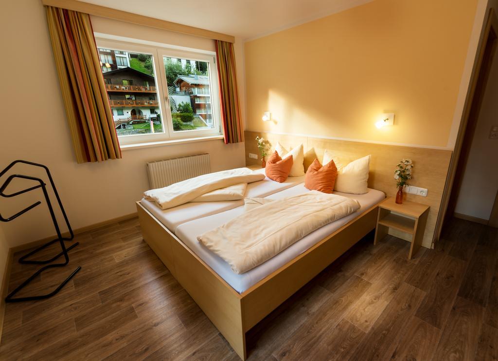 "Quality Hosts Arlberg" Hotel-Gasthof Freisleben Sankt Anton am Arlberg Esterno foto